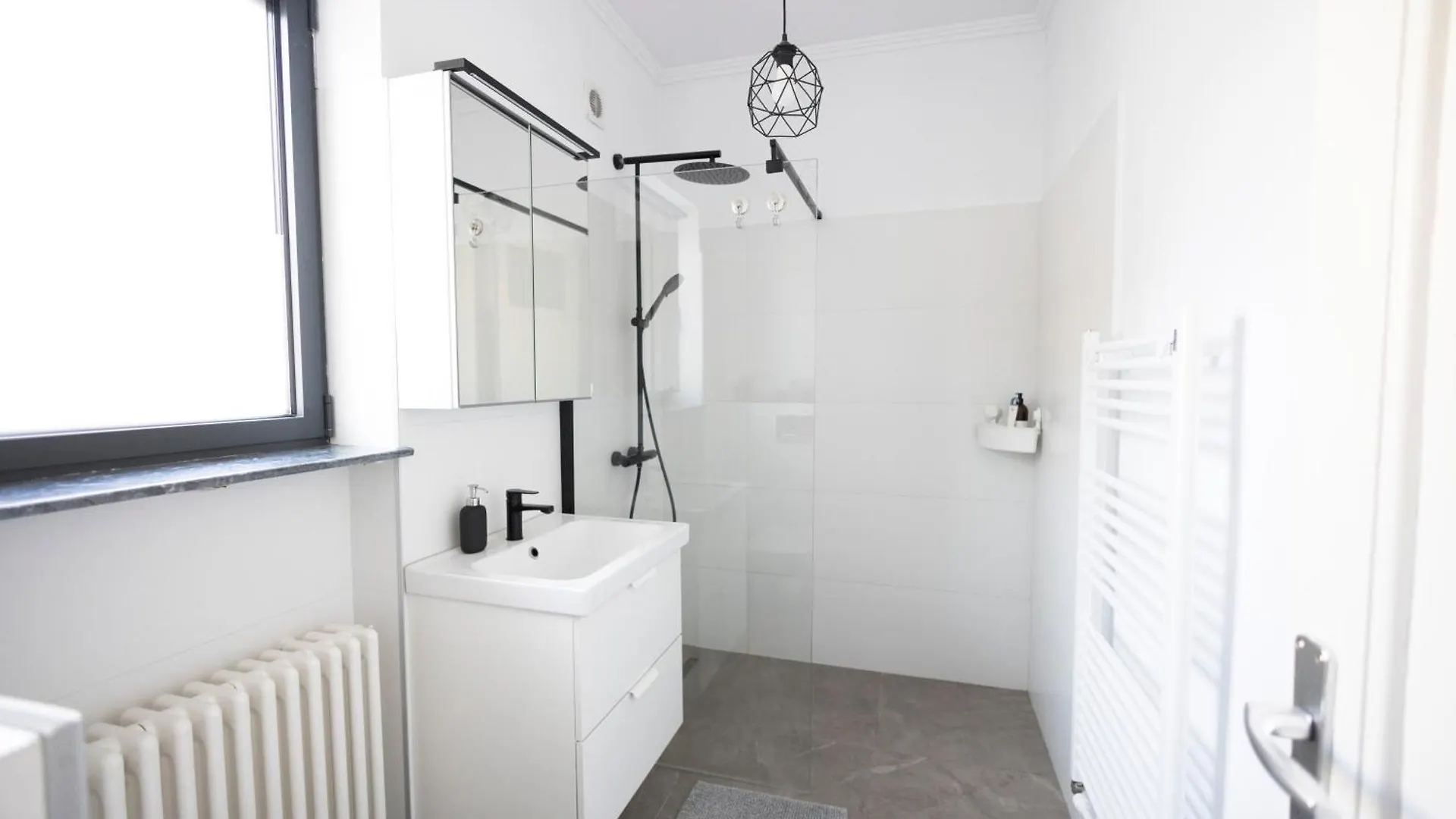 Your Deluxe Home In Bucharest Center România