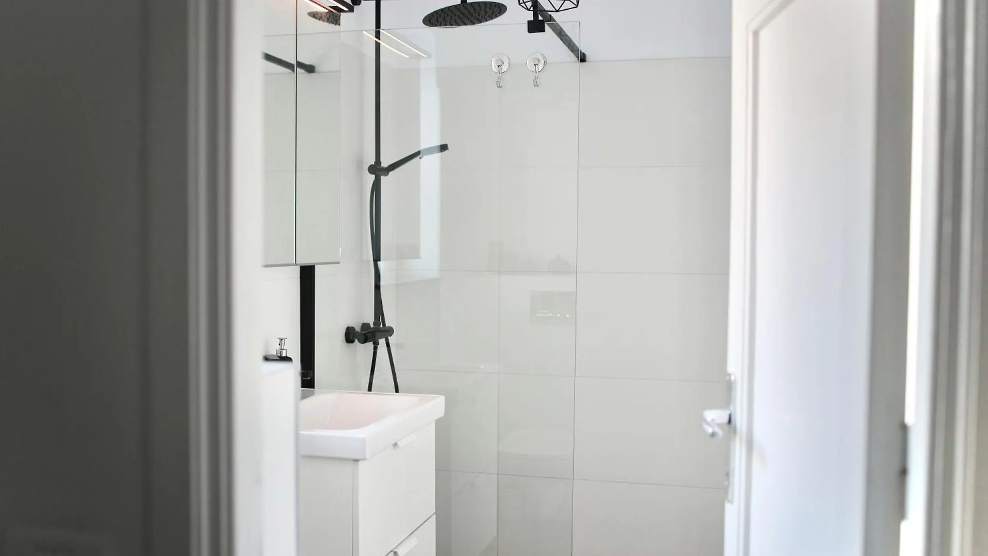 Your Deluxe Home In Bucharest Center